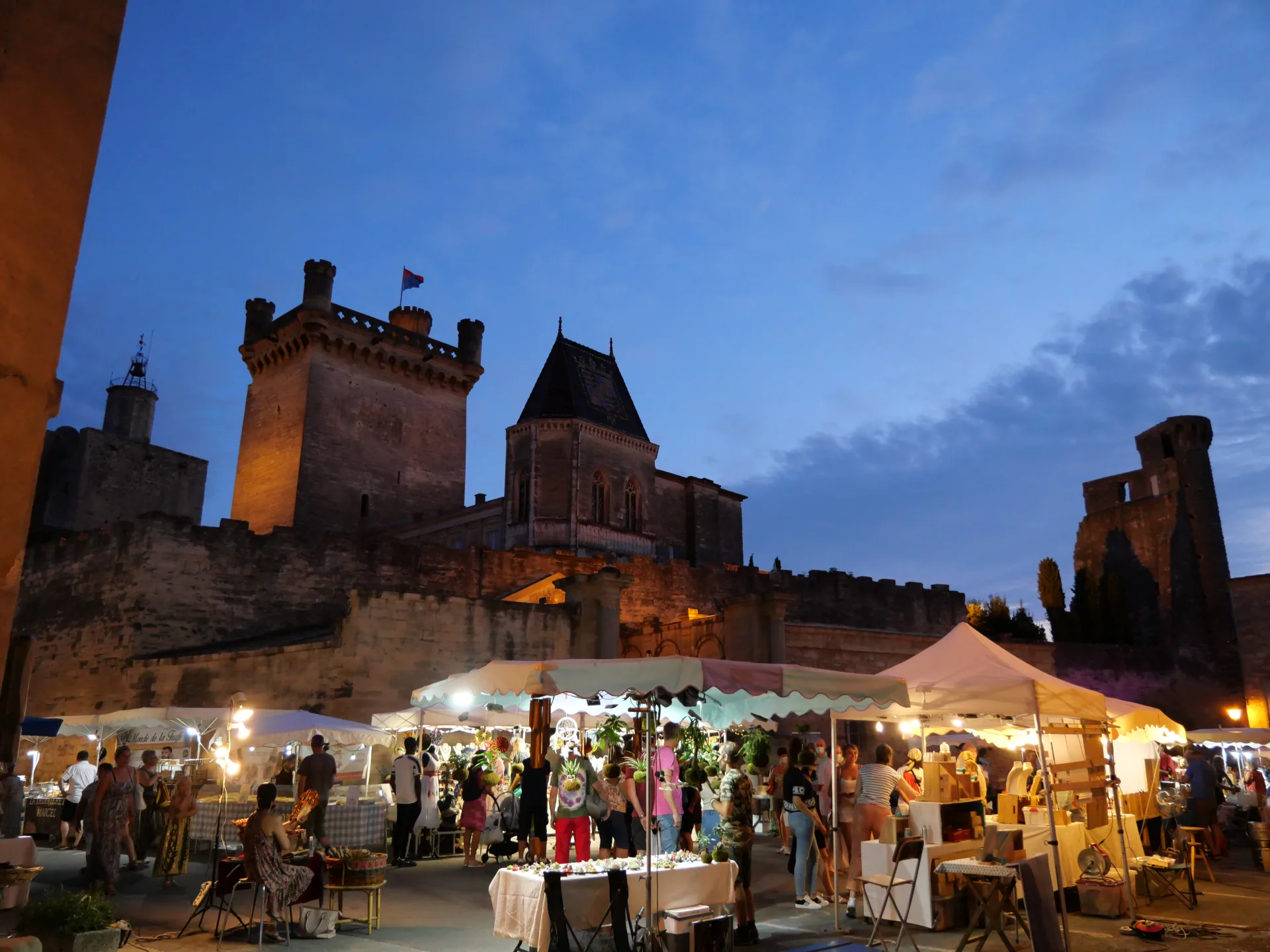 Uzes Pont Du Gard