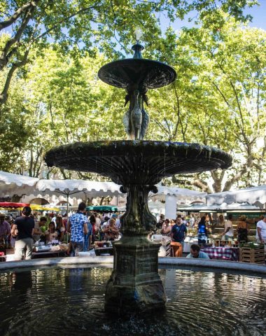 Le marché d’Uzès : l’un des plus beaux de France